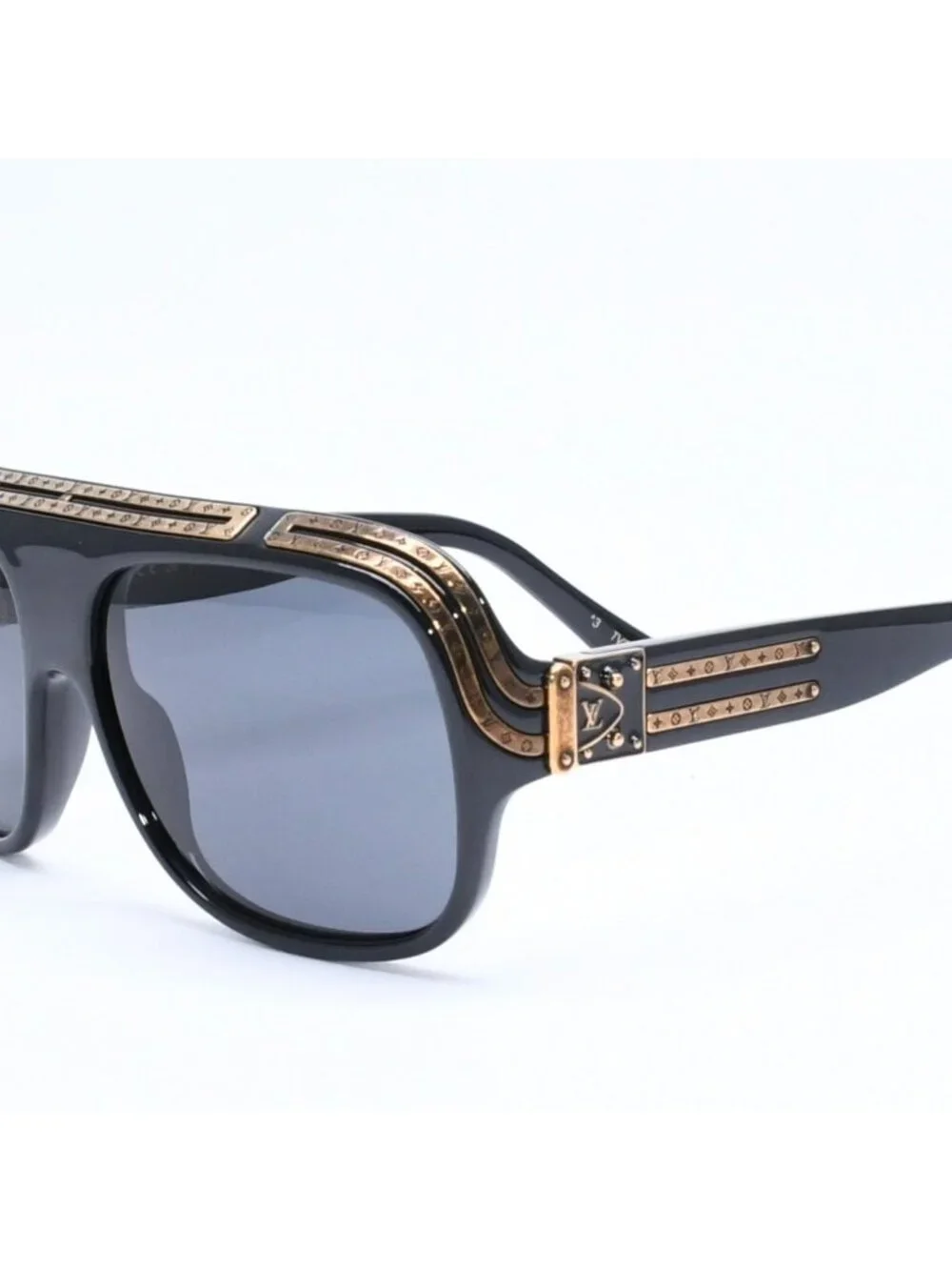 Louis Vuitton 1.0 Millionaire Sunglasses Eyewear 63 16 Black